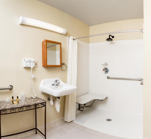 MCM Elegante Suites image 16