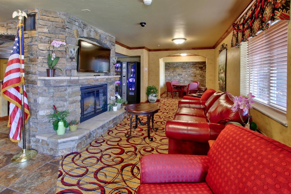 MCM Elegante Suites Main image